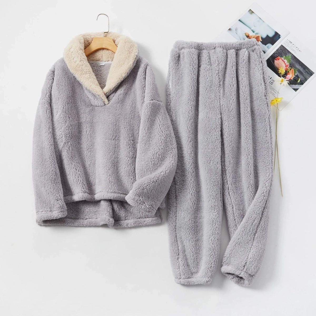 Wilma | Women's Plush Sherpa Lounge Set with V-Neck Top & Elasticated Pants