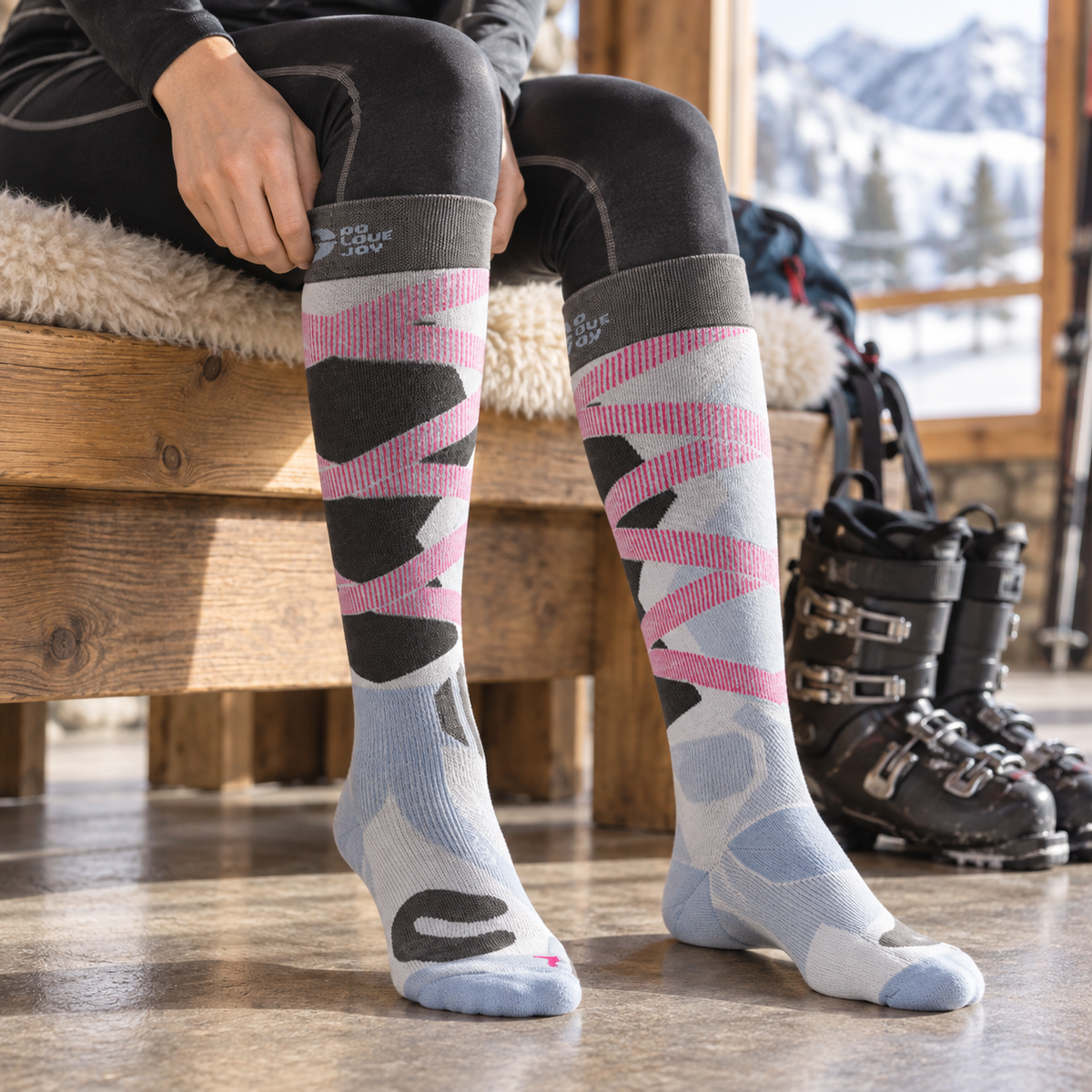 Embla | Women's Compression Ski Socks with Breathable Knit